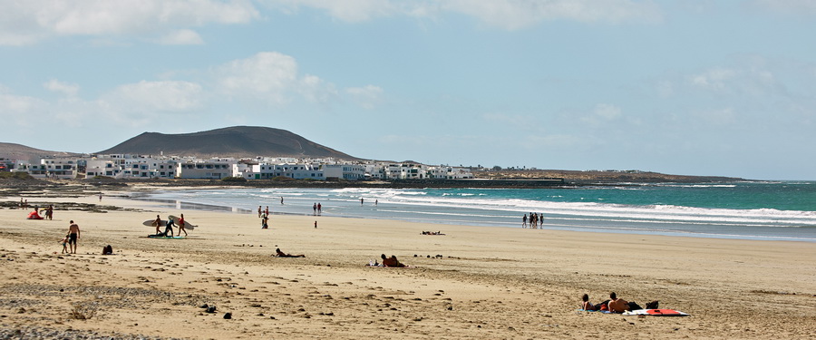 045_139_Playa_de_Famara_resize