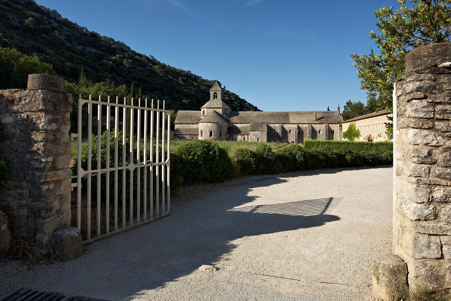 003_005_Abbey_de_Senanque_resize