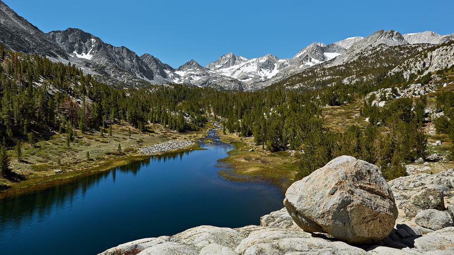 512_John_Muir_Wilderness_Little_Lake_Valley_resize