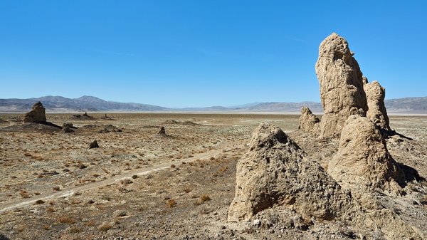 377_Trona_Pinnacles_resize