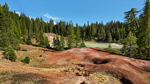 599_Lassen_Volcanic_National_Park_Boiling_Springs_Lake_resize